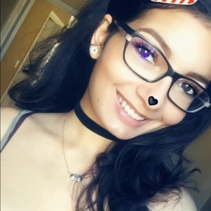 Meet your Posher, Victoria